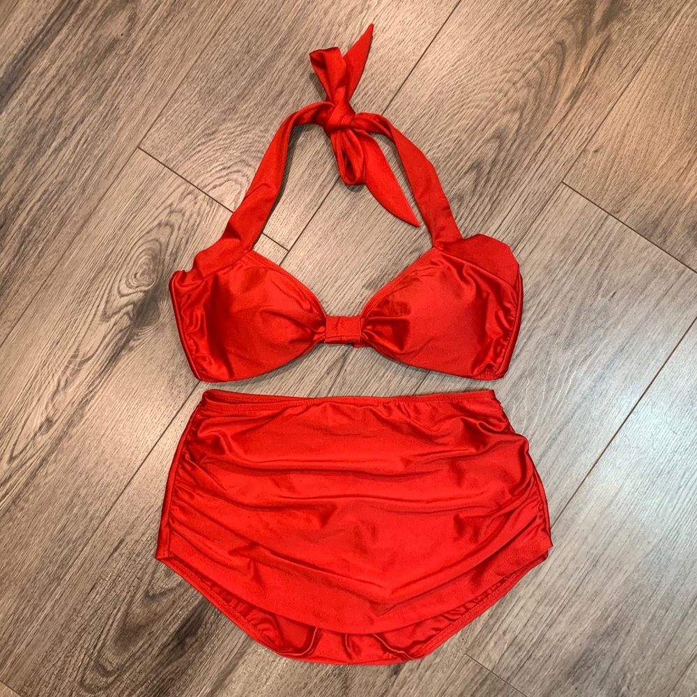 Pin-up Couture High-waisted Bikini